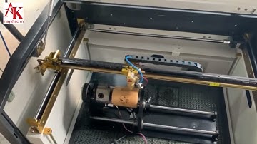 Máy laser 6040 gắn trục xoay để khắc các sản phẩm trụ tròn tại Đồng Nai