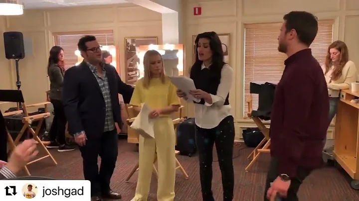 Frozen 2 | Cast Sing Some Things Never Change Behi...