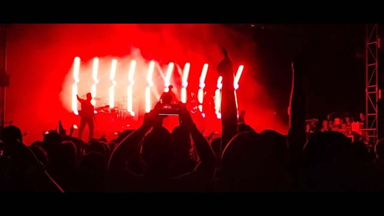 the-devil-wears-prada-sacrifice-live-2023-youtube