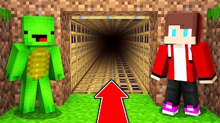 JJ and Mikey Found The LONGEST DOOR TUNNEL in Minecraft Maizen!