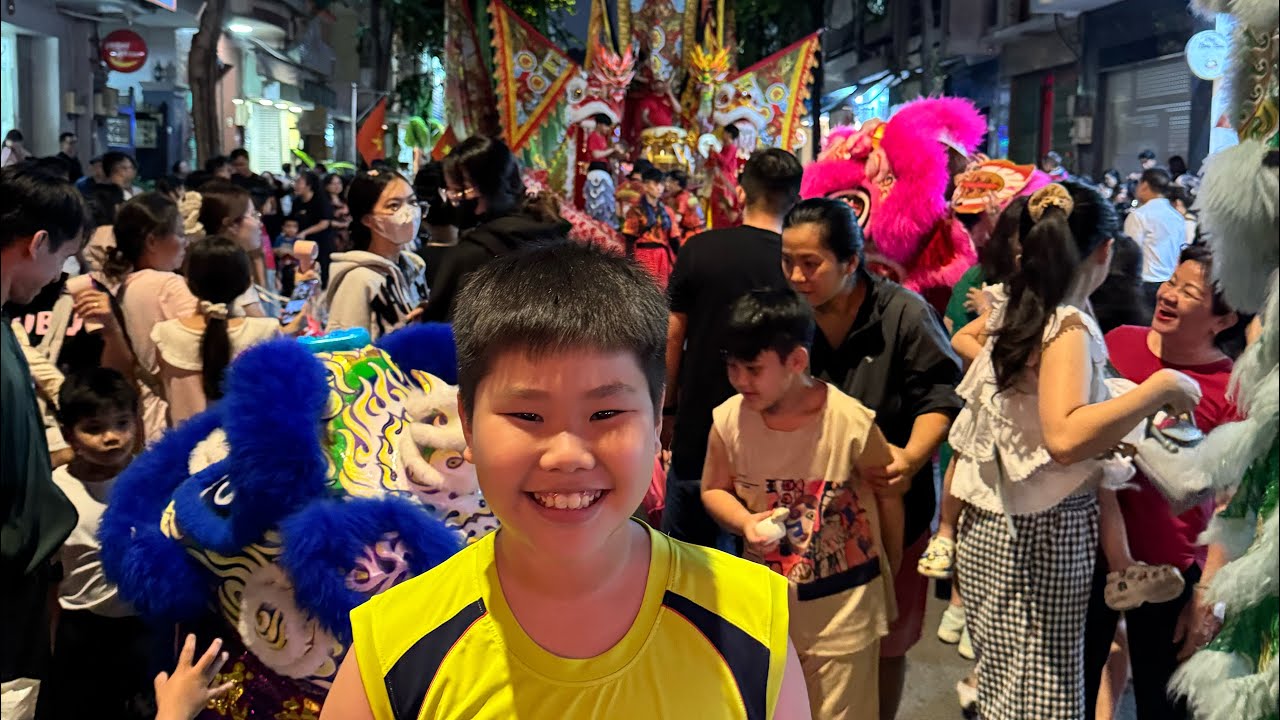 Hoành Tráng 1200 Người Tham Gia Diễu Hành Lễ Hội Tết Nguyên Tiêu-Rực Rỡ Đặc Sắc Nét Đẹp Truyền Thống