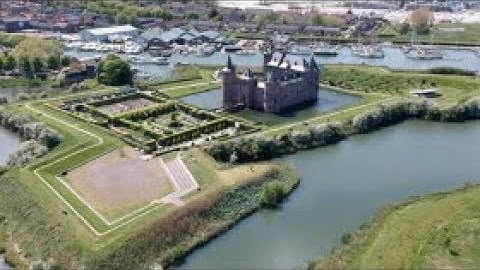 Muiderslot, The Netherlands (DJI SPARK Waypoints Autopilot with LCMC)