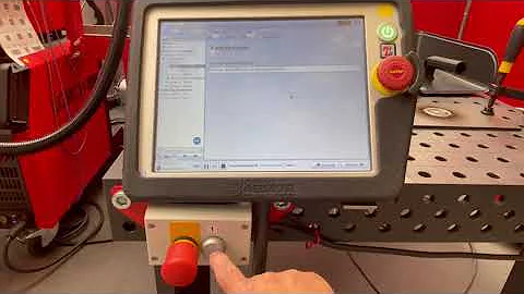 Kreisförmiges Auftragsschweißen mit dem Lorch Cobot Welding Package