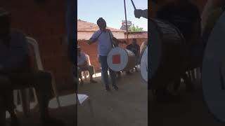 Ferdi Tayfur: Bana Sor Zurna Davul 🎶 Kırmızılı Abi Gibiyimmm. 😂🤭 Resimi