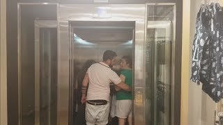 Busted Busy 2007 Thyssenkrupp Laude Mrl Traction Elevator , Via Toledo 213, Naples, Italy