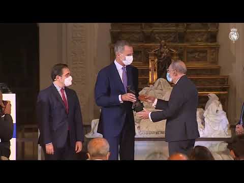 Video: Cómo Saber Quién Recibió El Premio TEFI