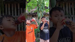 Lomba minum teh pucuk satu botol dapat 100 ribu