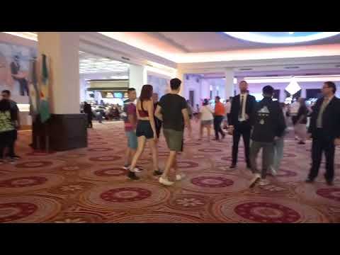 Excalibur Hotel & Casino Las Vegas | Royal Tower Room Tour | Two Queen Bed 2024
