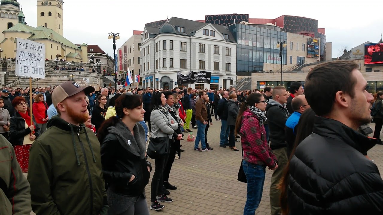 Protest Za slusne Slovensko Zilina 5.4.2018 - Hymna - YouTube