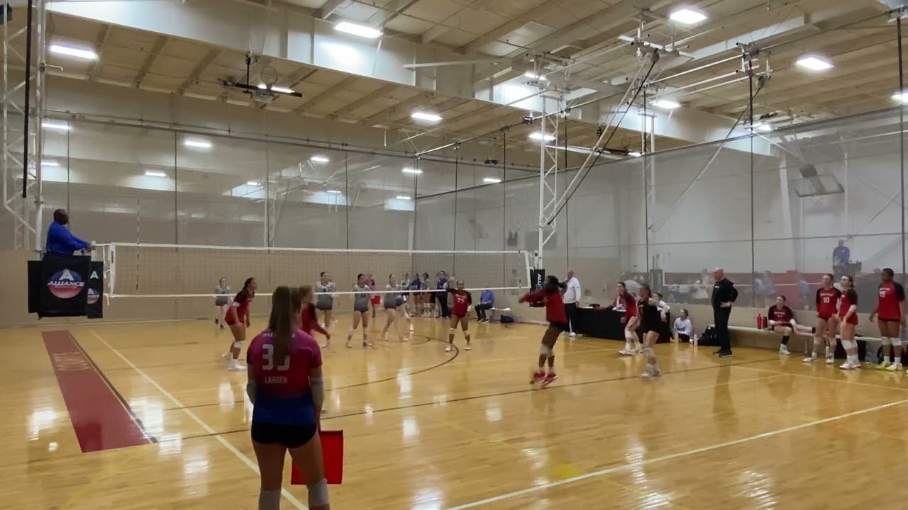 Metro 14 EB vs. NKJV 14 Blue