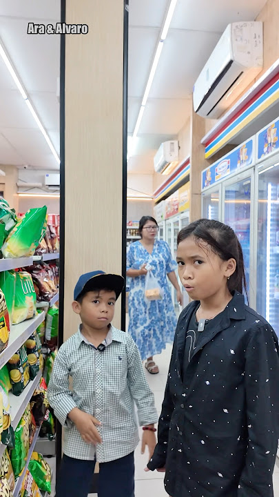 Semua mau dibeli kalau ke indomaret #aradanalvaro #keripikkentangmasboy #shorts #trending #comedy