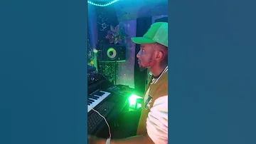 Muda Wa Dj Hajiz Jini Mixxing Songs In A Time 