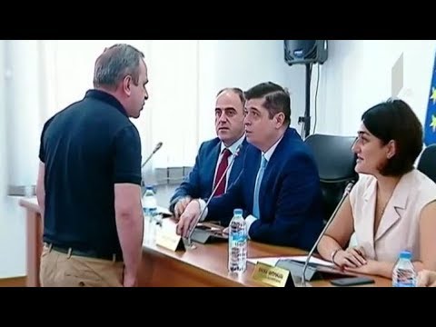 ხმაური სემეკი-ის სხდომაზე