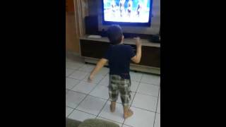 Dançando Escondido, O Tímido