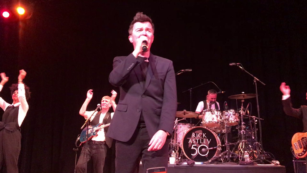 Rick Astley - Never Gonna Give You Up (Live at Town Hall, NYC 10/6/2016)