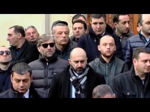 საზოგადოება დავით პეტრიაშვილს დაემშვიდობა