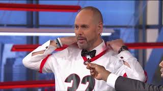 Ernie Johnson Repping The Dawgs | December 28, 2017