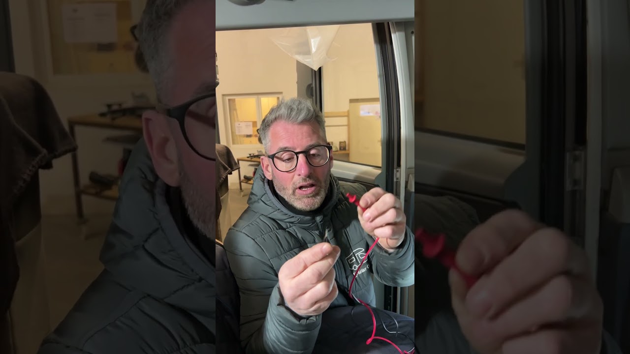 « L'astuce ULTIME pour tester tes fusibles (Auto/Camping-car) ! ⚡ »