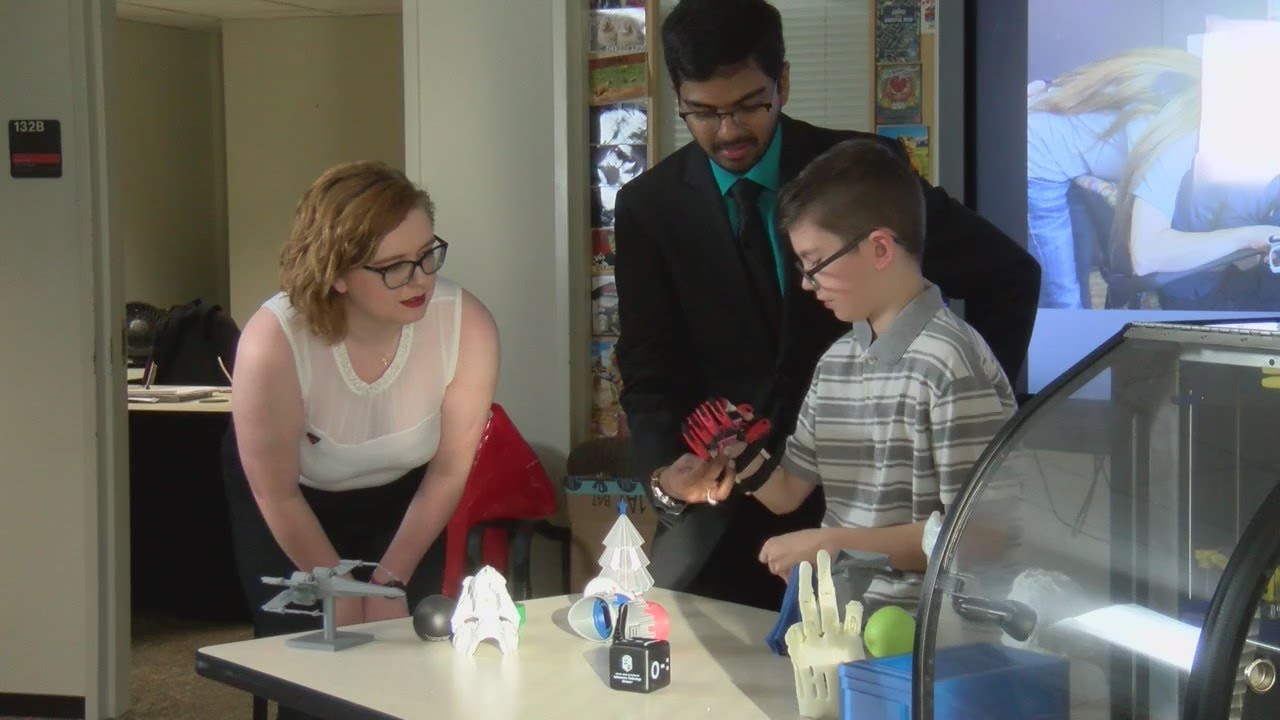 3D printed prosthetic hand - YouTube