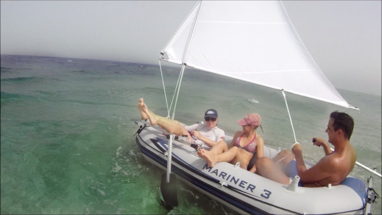 Sailing our small sailboat for the first time – Intex Mariner 3 with sail set-up