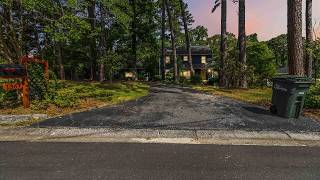 1367 Lansdowne Ct SW, Marietta GA 30008