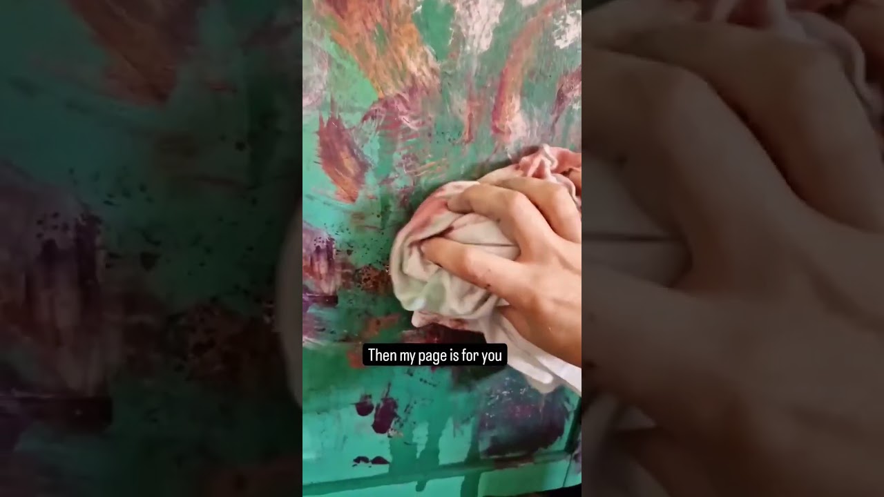 This one's for the furniture art lovers! ❤️ 