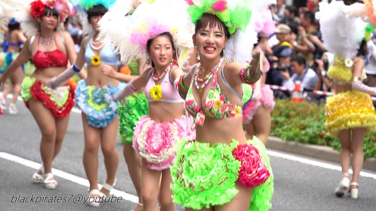 みんなかわいい 彡19神戸まつり 神戸サンバチームの華麗なるパレード Samba Carnival サンバカーニバル Kb Japan Youtube