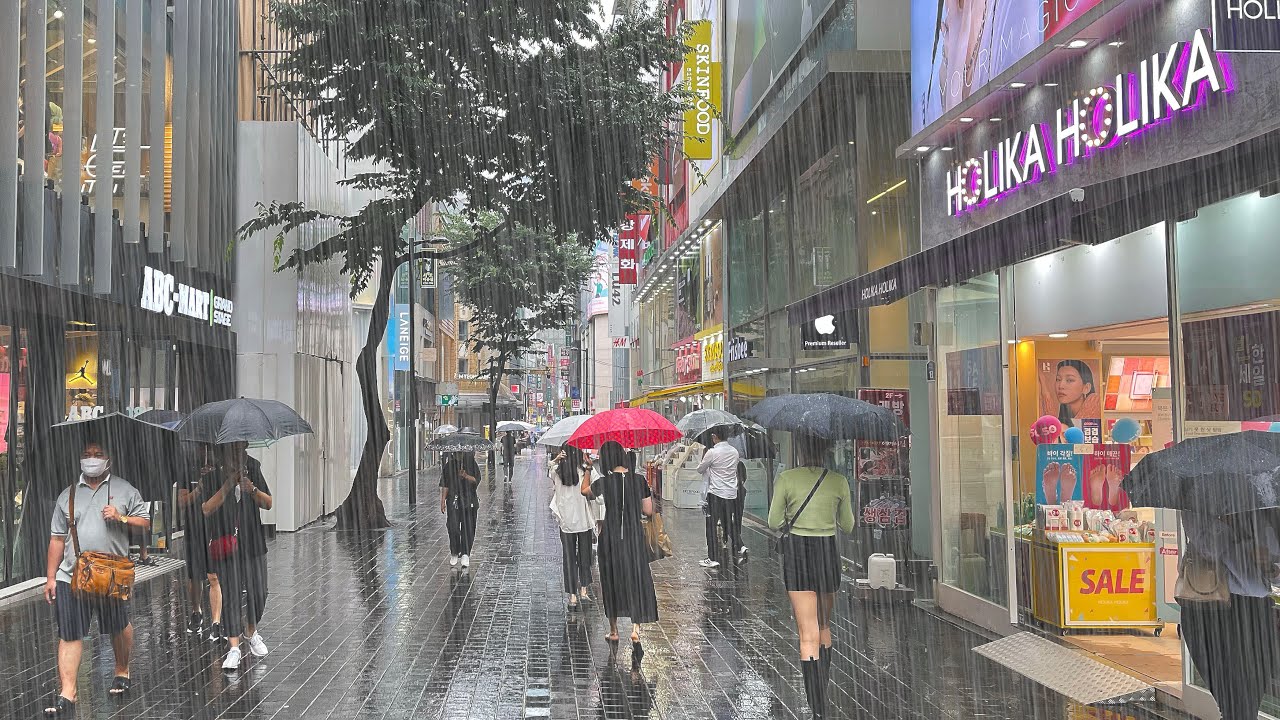 4K KOREA | Rainy Seoul Walking | Strong Heavy Rain in Myeongdong | Jul ...