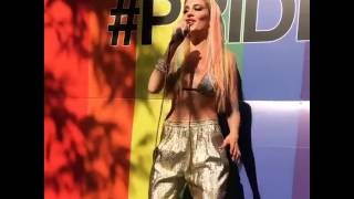 Era Istrefi Bon - Bon (New York) Resimi