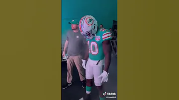 Pre-game in the Miami Dolphins tunnel with Tyreek Hill