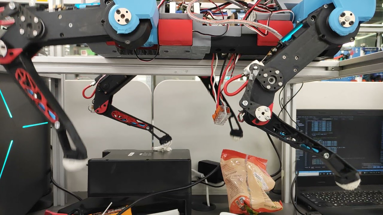 Quadruped robot : Trot gait | changing walking direction - YouTube