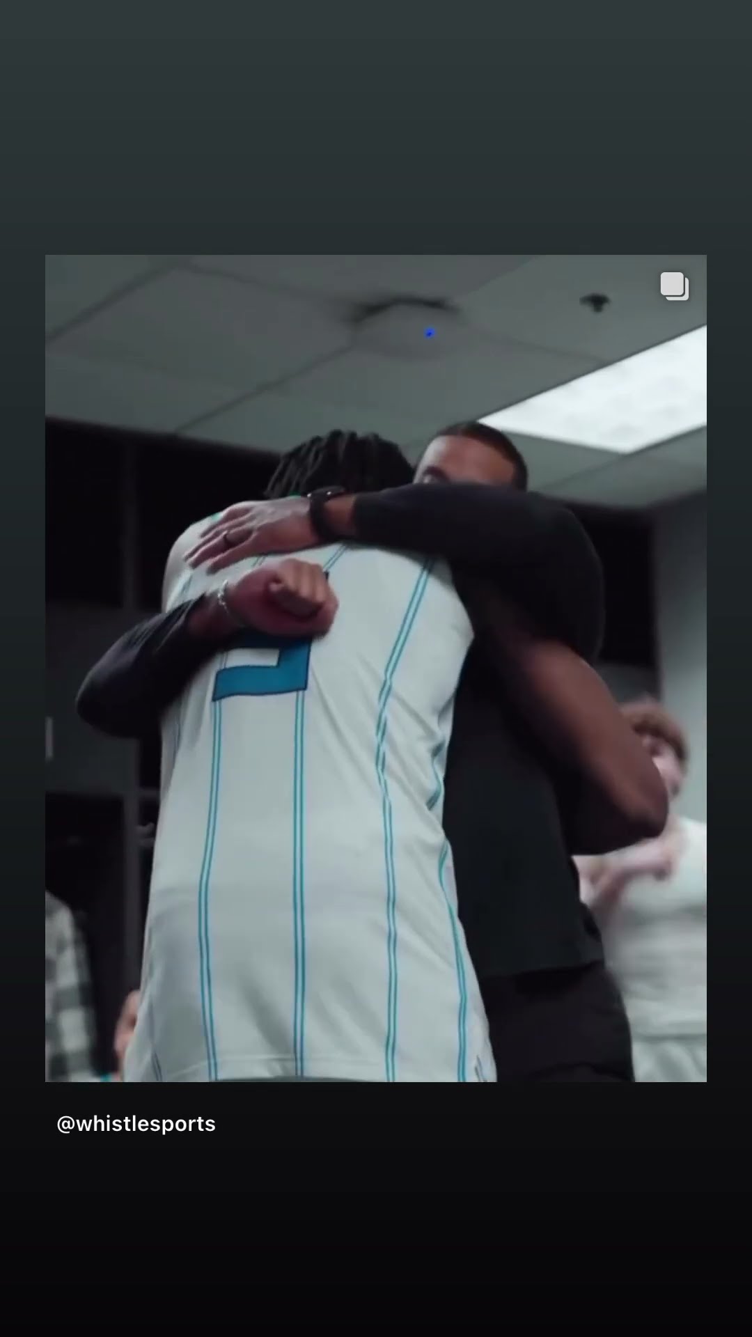 Hornets celebrate a 3 point victory over the Lakers #hoodnews #trending #viralvideo #how #wow #omg
