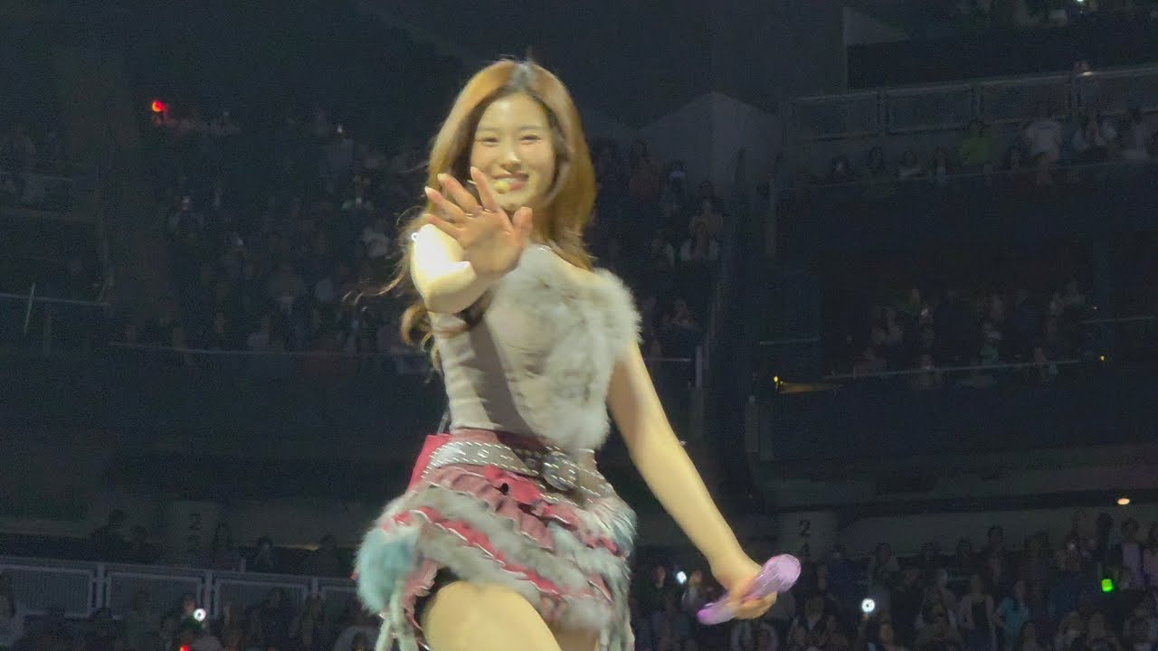 [FANCAM] 260114 TWICE World Tour "THIS IS FOR" in Seattle "Yes or Yes"