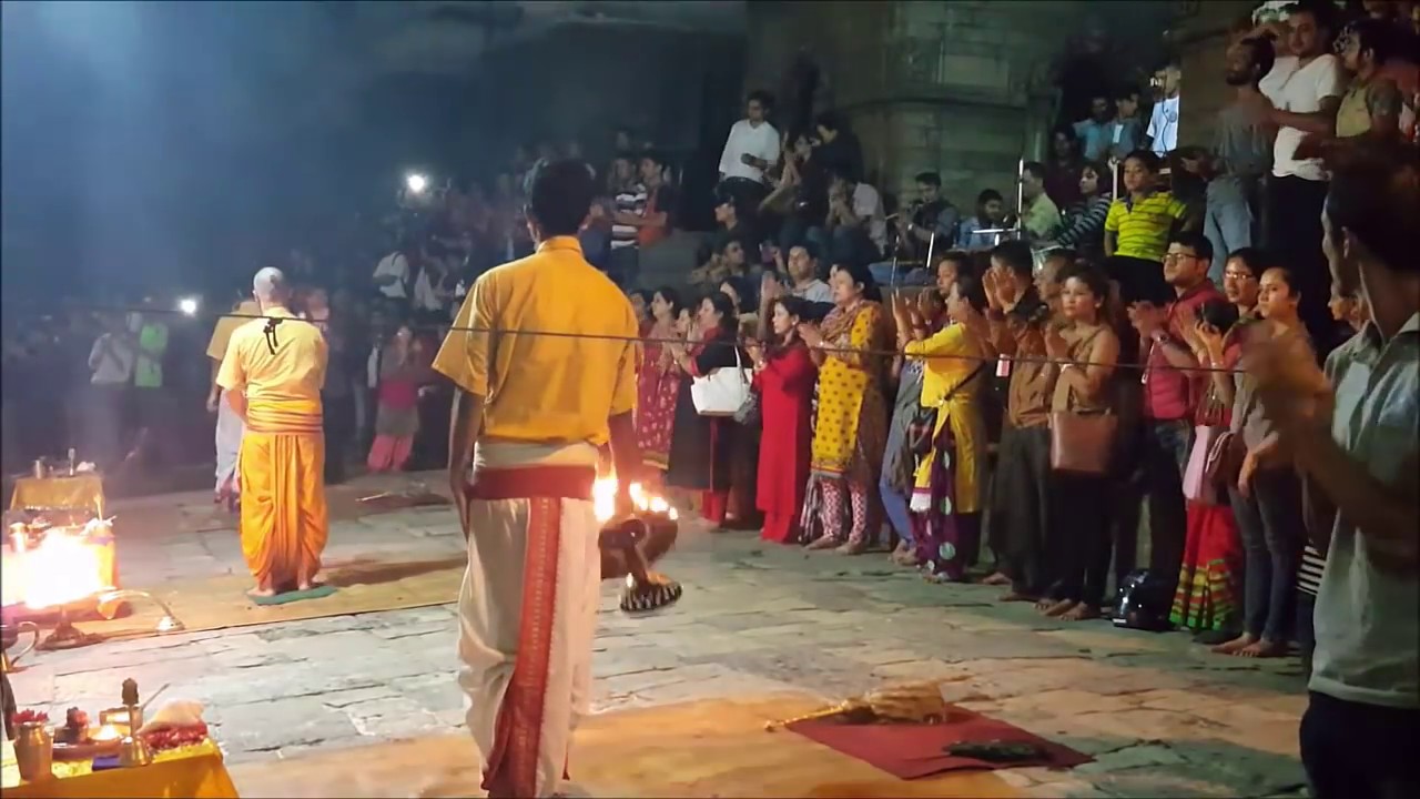    Pashupati Arati  Pashupati Bagmati Ganga Aarti Must Visit Places In Nepal 38