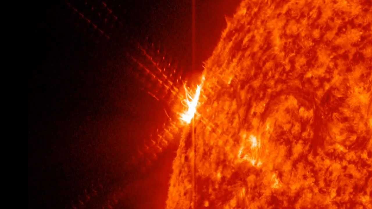 BREAKING NEWS: 18 August 2012 -- M5 FLARE!