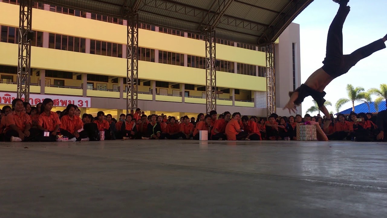 B Boy soul ณ รร.ห้วยแถลงพิทยาคม งานวันเด็ก