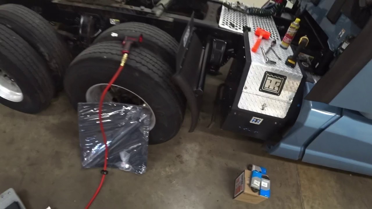 Truck repair, Part 2 truck 796 Kenworth t680quarter fenders, mudflaps