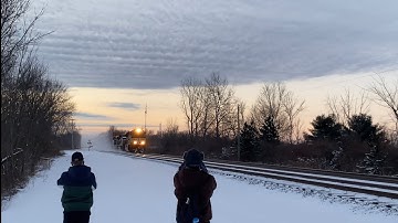Snow Train! FLYING NS SD70ACe Intermodal Kicks Up & Fades in Snow!