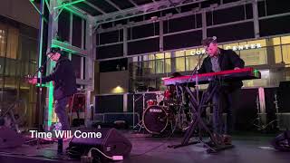 Kris Allen at Tysons Corner Tree Lighting 2019 screenshot 3