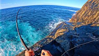 Hooking Big Fish Rock Fishing