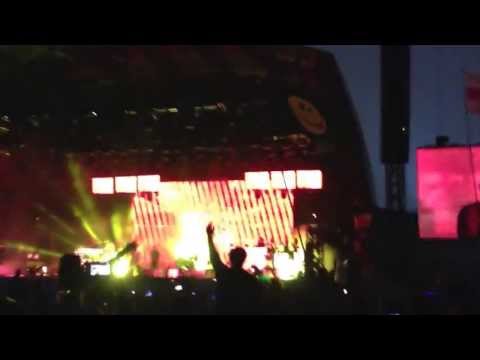Chase & Status feat. Liam Bailey - Blind Faith (Glastonbury 2013)