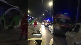 accident rutier intre un autoturism si un autobuz, in Brasov