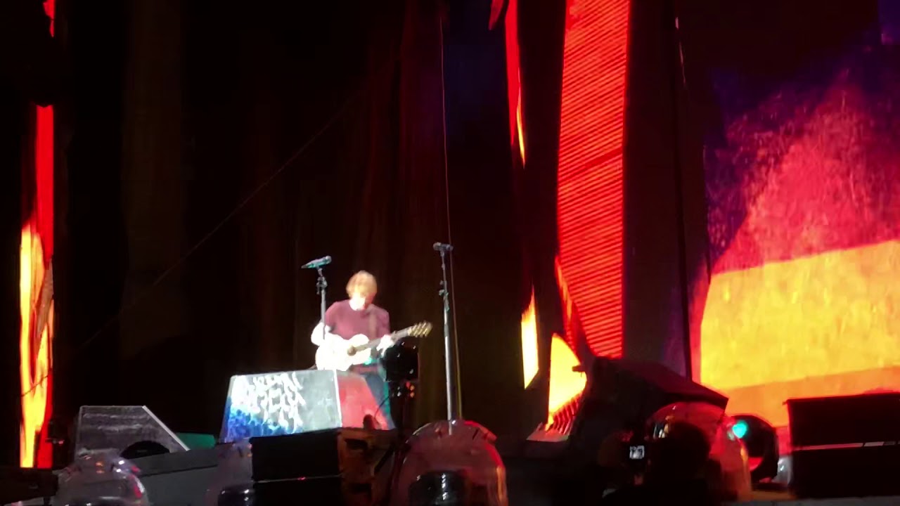 Ed Sheeran - Eraser @ Soldier Field Chicago - YouTube