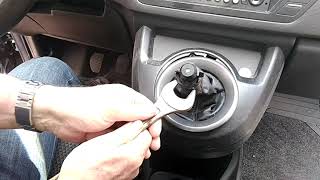 Comment enlever un pommeau de vitesse C4 picasso de 2008 diésel 110 cv sans  ce prendre sa tête . 