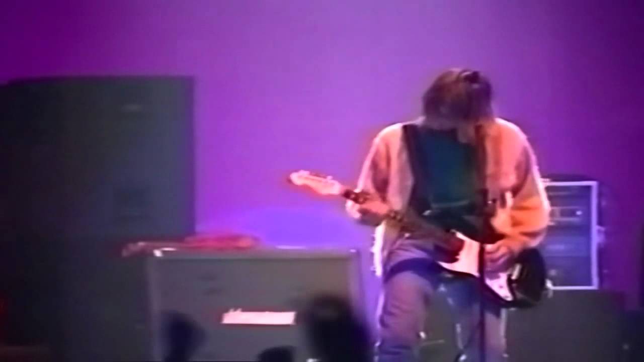 Nirvana - Smells Like Teen Spirit | 12/07/1991 - Salle Omnisports (Trans Musicales), Rennes, FR