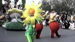 Jkhc - Tokyo - Disneyland - Parade Of Cartoon Characters I - Pt. 7 Of 10 - 18490