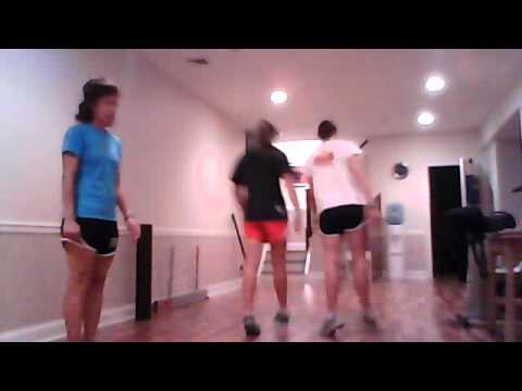 Avoiding Shin Splints: Toe and Heel Walks - YouTube