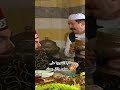 كب الشوربا على معلمه واكل بهدله 