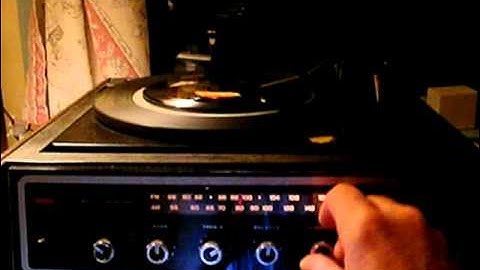 1977 Zenith stereo radio record player