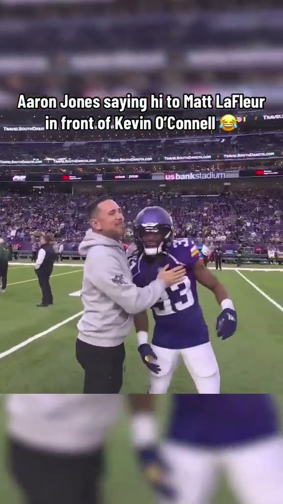 old coach vs new coach ? #aaronjones #minnesota #vikings #nfl